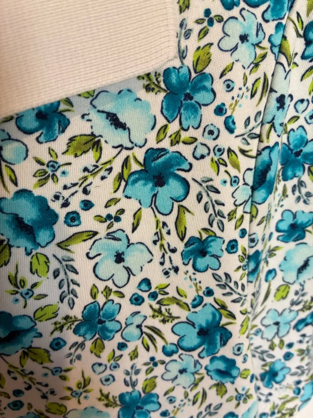 Lands' End Women's Teal and White Floral Button-Down Polo - Picture 4 of 4
